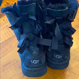 UGG, well loved boots, 6. Black with bows.